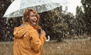 Jaket Parasut Wanita