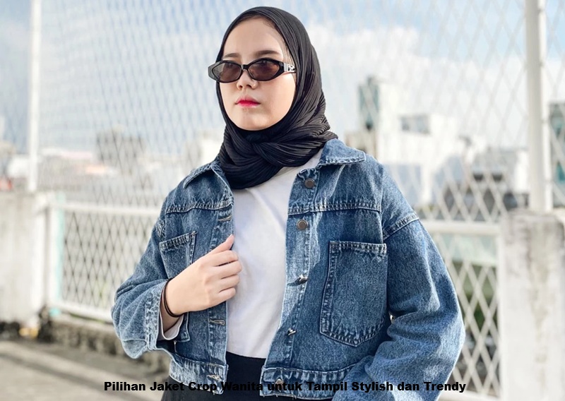 Jaket Crop Wanita